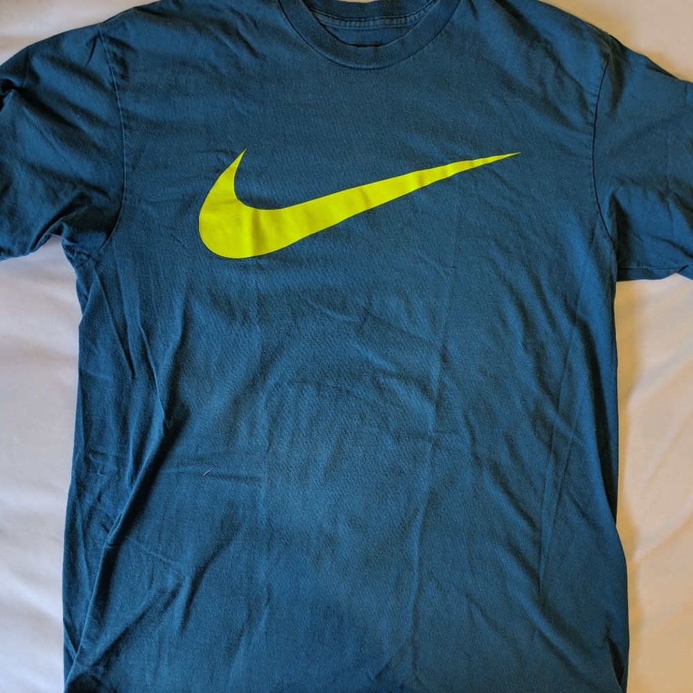 Nike "Swoosh" Mens Casual T-shirt Blue/Yellow LG